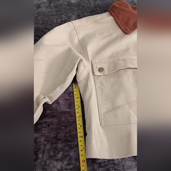 NWT No Boundaries Cropped Beige/Brown Collared Zip Jacket Womens size: S(4-6) - Picture 12 of 15